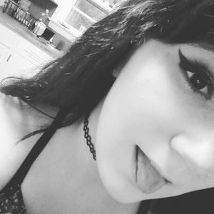 Meet your Posher, Riah